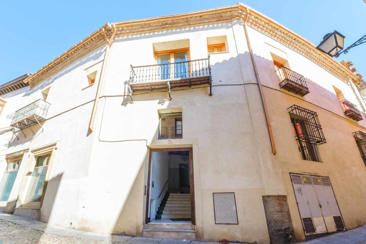 Apartamento Con Patio Junto A La Catedral By Toledo Ap Dış mekan fotoğraf